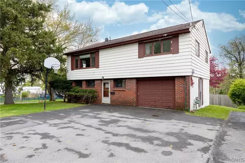 301 Yale Ave, Geddes, NY 13219