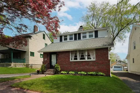 131 Aberdeen Ter, Syracuse, NY 13206