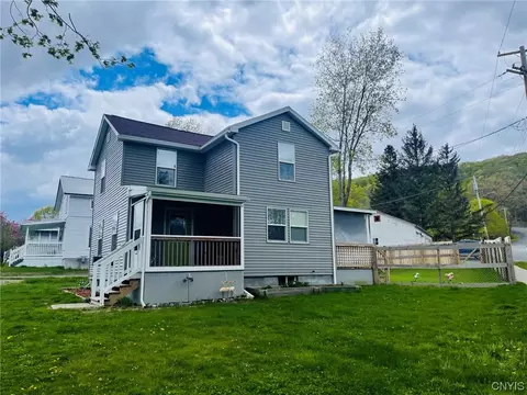 102 Corona Ave, Groton, NY 13073