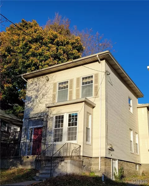 175 Syracuse Ave, Oswego, NY 13126
