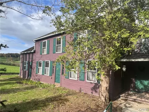 1352 Crumb Rd, Hubbardsville, NY 13355