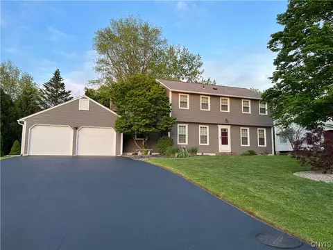 4856 Pembridge Cir, Onondaga, NY 13215