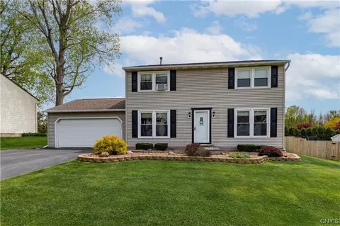 8440 Transit Ln, Baldwinsville, NY 13027