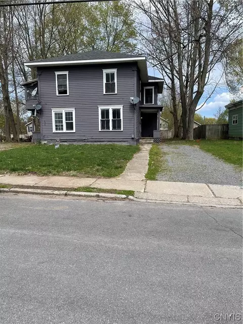 605 Buffalo St, Fulton, NY 13069