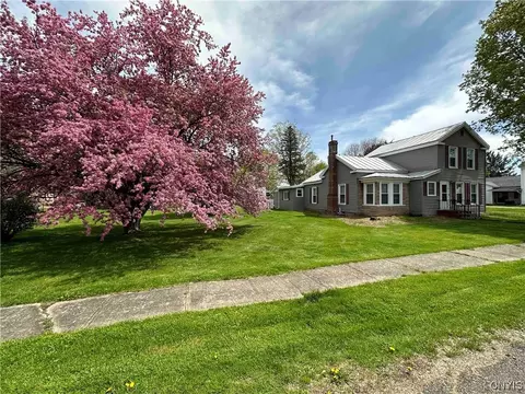 12 Chapel St, Belfast, NY 14711