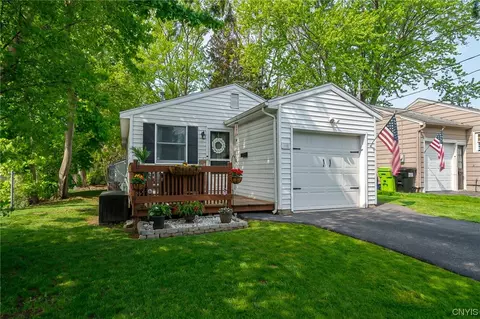 105 Libby St, Salina, NY 13088