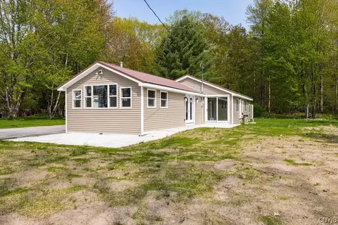 6408 Lakeshore Rd S, Canastota, NY 13032