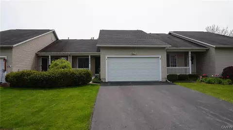 3654 Black Brant Dr, Liverpool, NY 13090