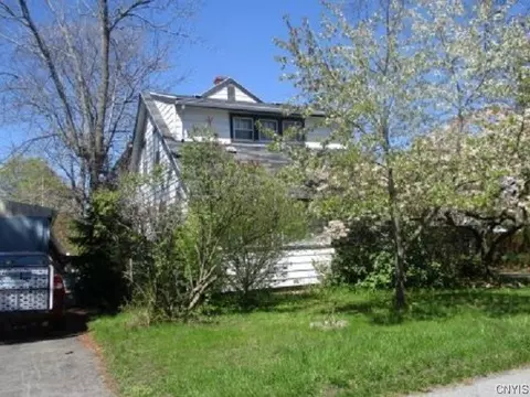 104 Bayton Dr, Rochester, NY 14622