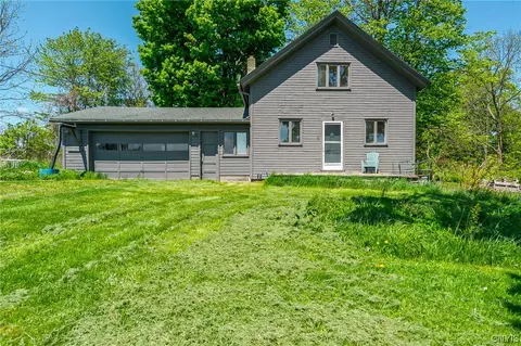 2281 E Hoag Rd, Van Buren, NY 13027