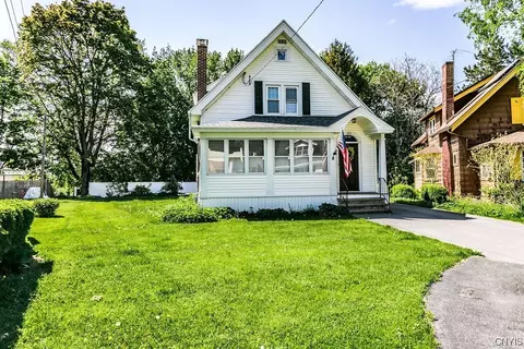 136 Cresline Dr, Syracuse, NY 13206