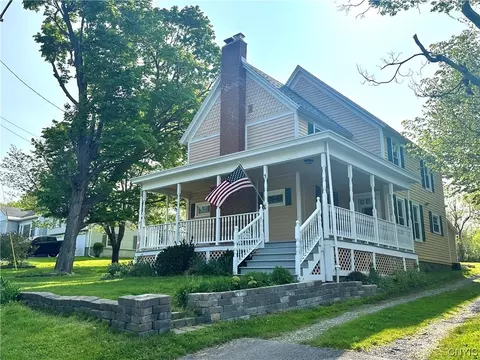 9396 Chapman Rd, New Hartford, NY 13413