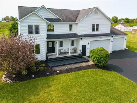 7784 Gloria Dr, Lysander, NY 13027
