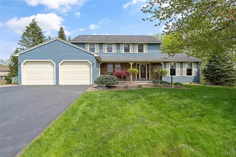 8564 Treeview Cir, Cicero, NY 13039