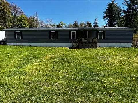 76 Kenyon Rd, Mexico, NY 13114