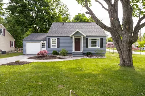100 Wadsworth Rd, North Syracuse, NY 13212
