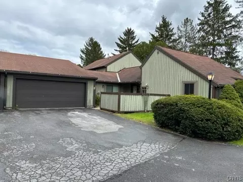 611 Village Blvd N, Van Buren, NY 13027