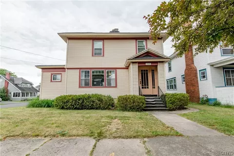 320 S Pleasant St, Watertown, NY 13601