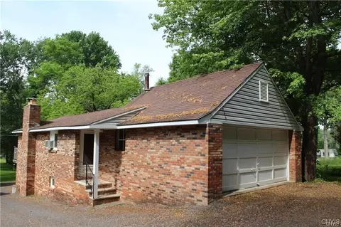 956 Morgan Rd, Memphis, NY 13112