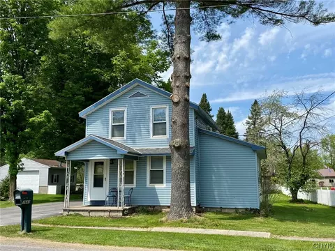7643 E South St, Kirkland, NY 13323