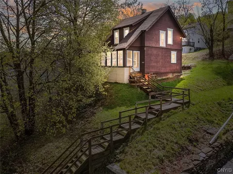 609 3rd St, Geddes, NY 13209