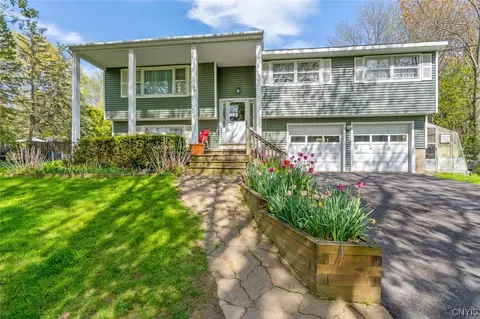 46 Highmore Dr, Oswego, NY 13126