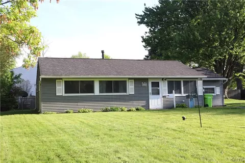 30 Devonshire Rd, Syracuse, NY 13212