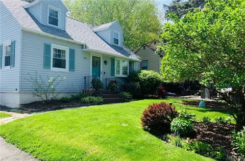 920 Beverly Dr, Syracuse, NY 13219