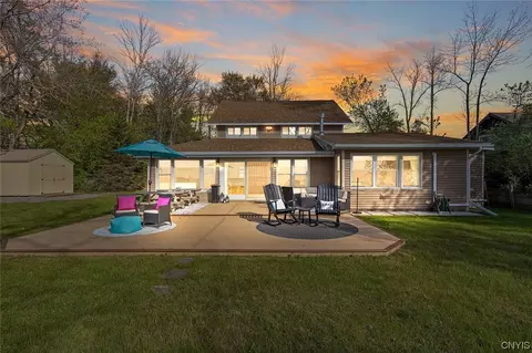 74 S Ramona Beach Rd, Pulaski, NY 13142