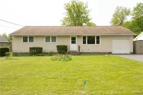1 Crego St, Lysander, NY 13027