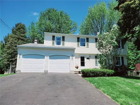 2237 Mercer St, Lysander, NY 13027