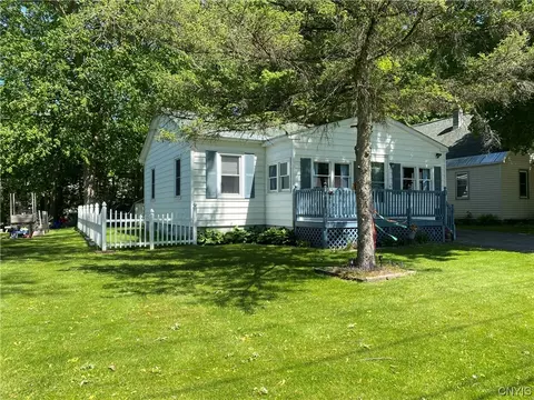 711 Park Dr, Rome, NY 13440