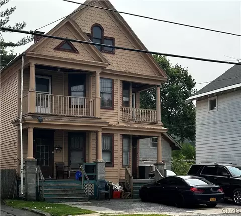742 Elizabeth St, Utica, NY 13501