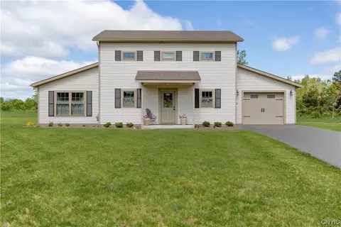 110 Hadley Dr, Le Ray, NY 13612