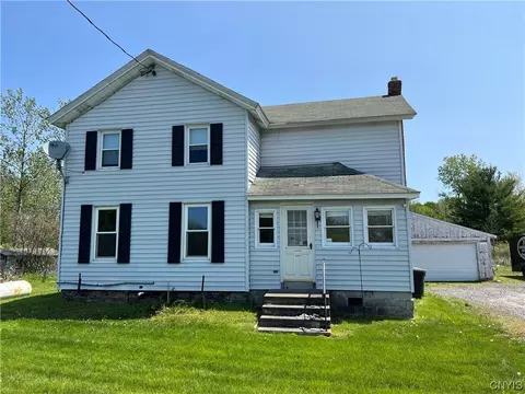 8894 Caughdenoy Rd, Clay, NY 13041