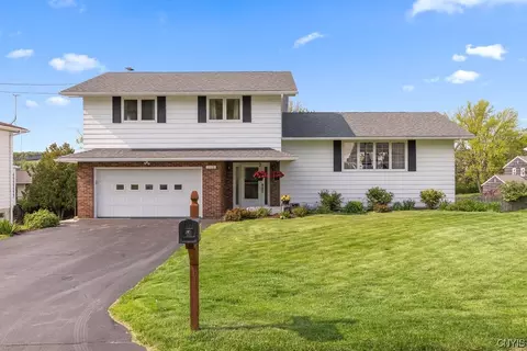 110 Sunridge Ave, Camillus, NY 13031