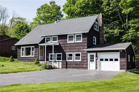 505 Yorkshire Blvd, Syracuse, NY 13219