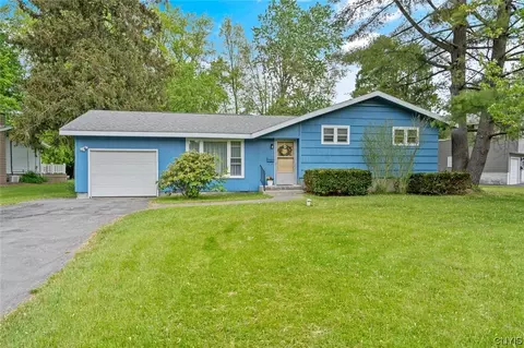 104 Rivercrest Rd, Liverpool, NY 13090