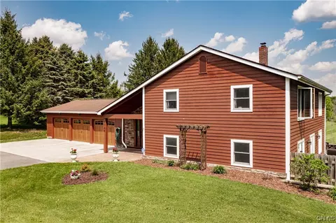 5748 E Lake Rd, Cazenovia, NY 13035