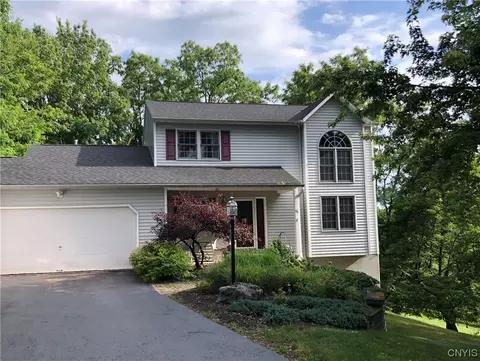 46 Hardwicke Dr, Geddes, NY 13209
