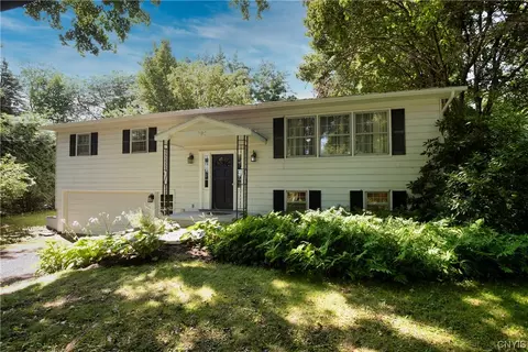 792 Franklin St, Skaneateles, NY 13152
