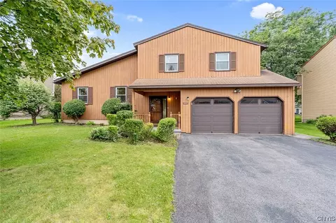 7774 Bainbridge Dr, Clay, NY 13090