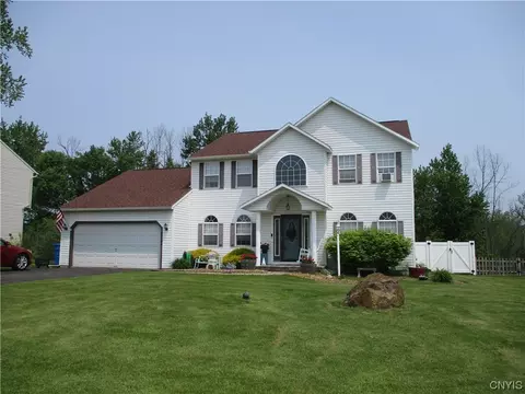 8104 Ashery Ln, Cicero, NY 13039