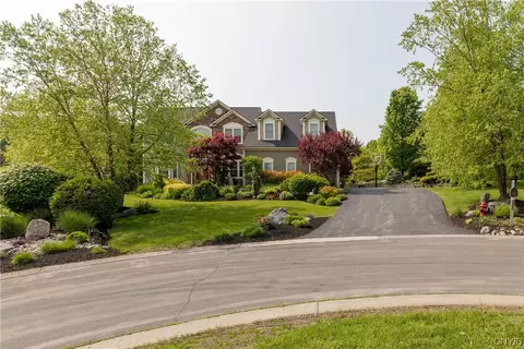 5123 Hardstone Rd, Jamesville, NY 13078