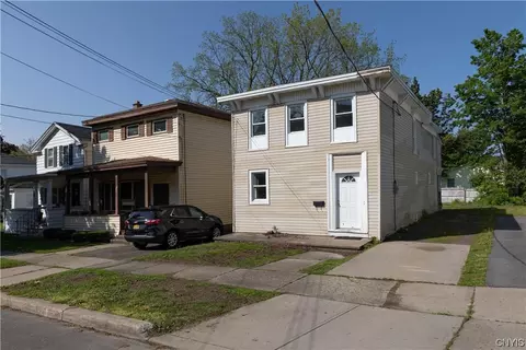 170 W 8th St, Oswego, NY 13126