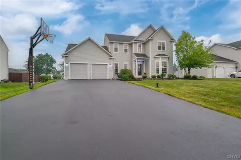 8630 Deena Crse, Cicero, NY 13039