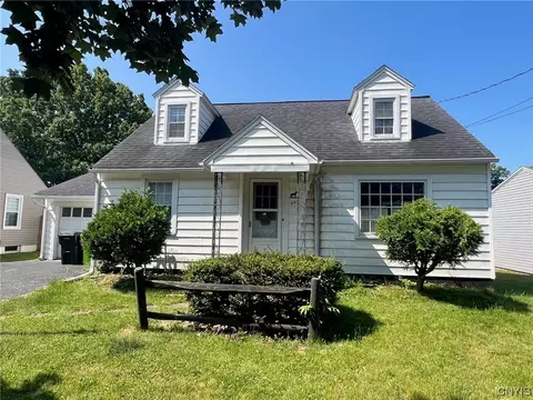 229 Ferncliff Ave, Salina, NY 13088