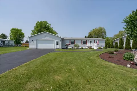 36817 Sprucedale Dr, Orleans, NY 13656