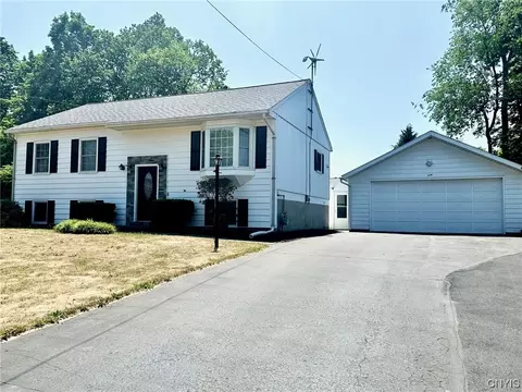 808 S Lamont Dr, Cortlandville, NY 13045