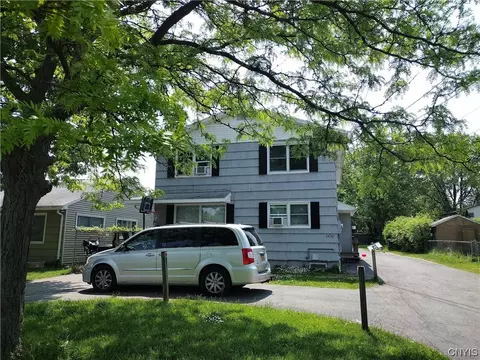 606 Malden Rd, Salina, NY 13211